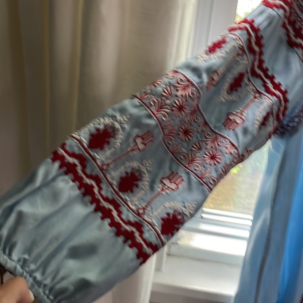 Embroidered tunic - Picture 2 of 5